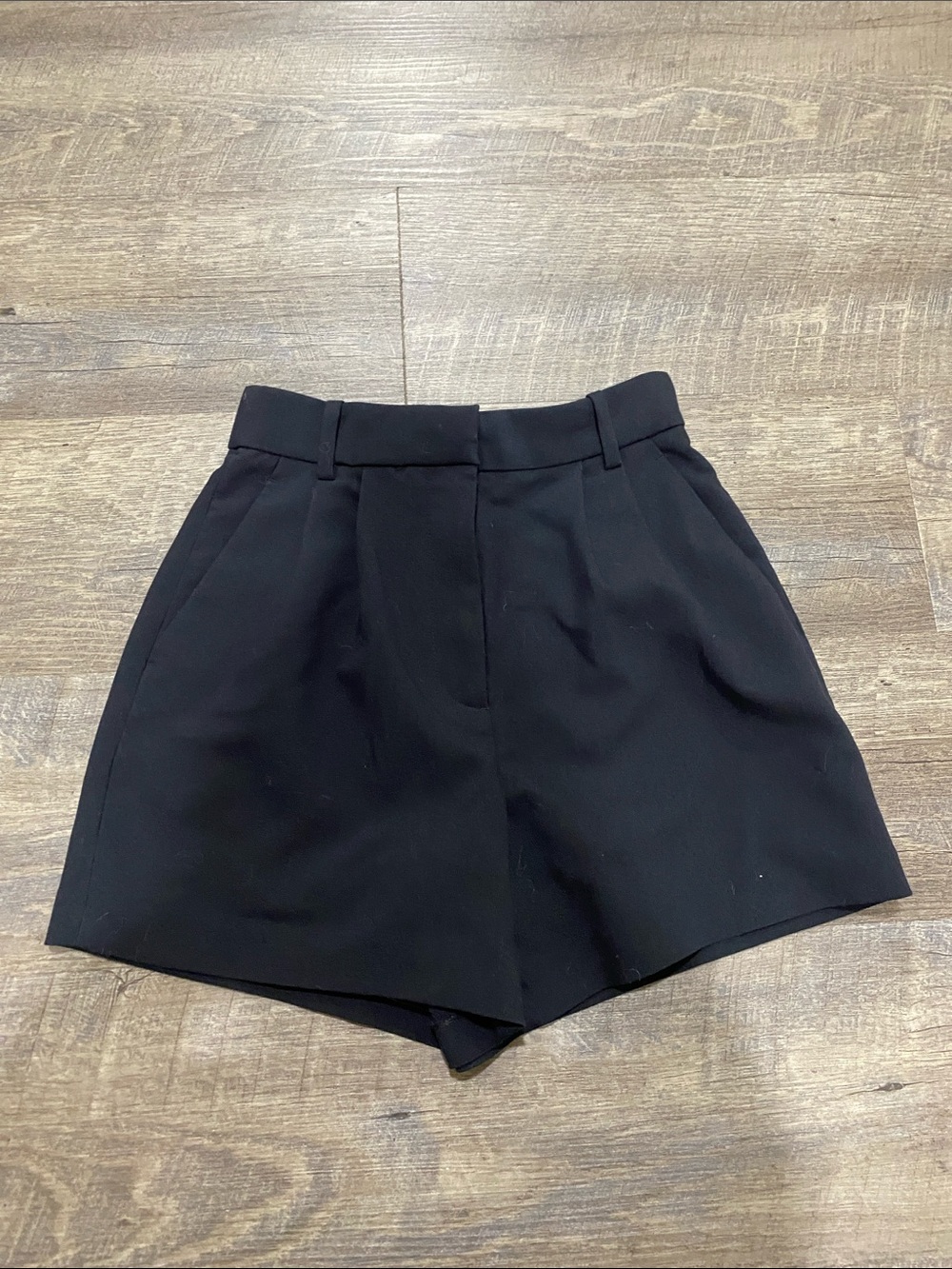 Abercrombie & Fitch Black High-Waist Tailored Shorts